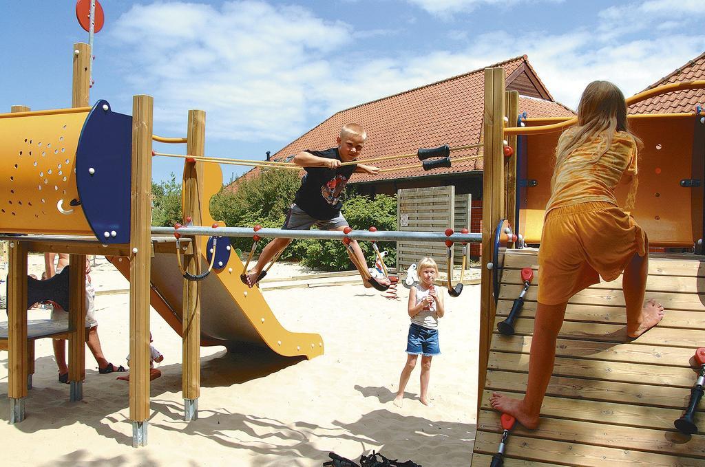 Hotel Kustpark Strand Westende Exterior foto