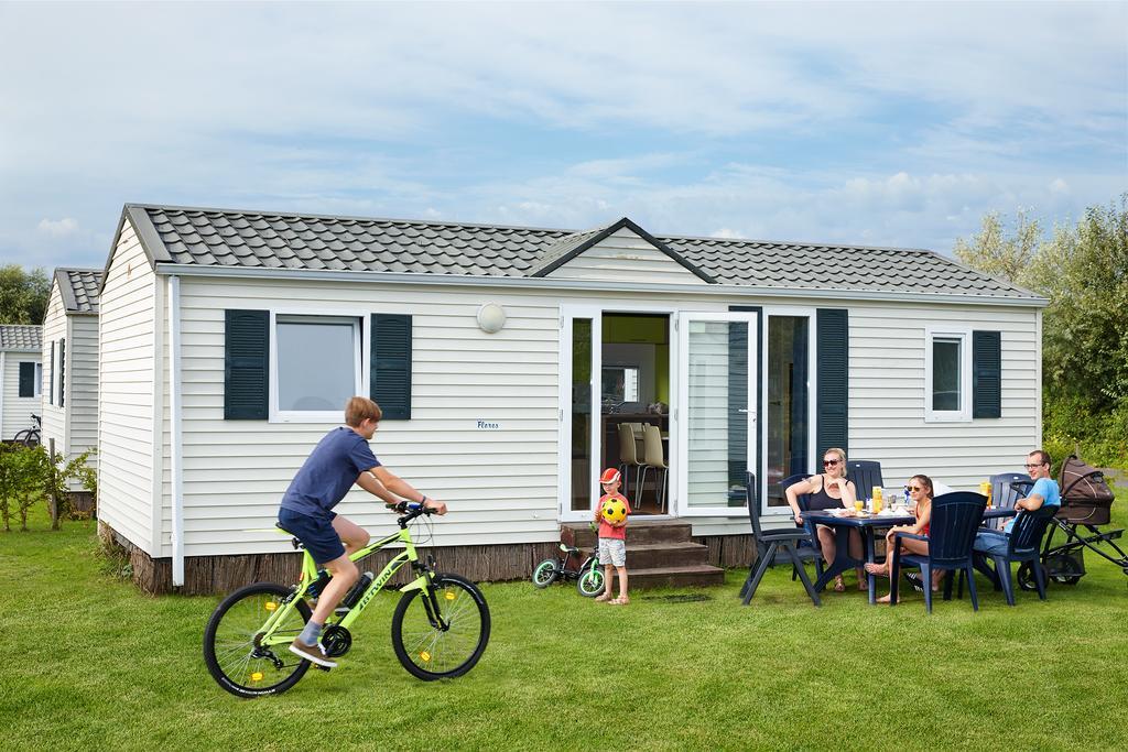 Hotel Kustpark Strand Westende Exterior foto